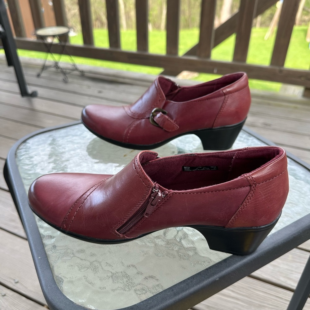 Clarks Burgundy Leather Heeled Loafers Buckle Detail Comfort ShoesWoman's 11 N - Picture 3 of 9